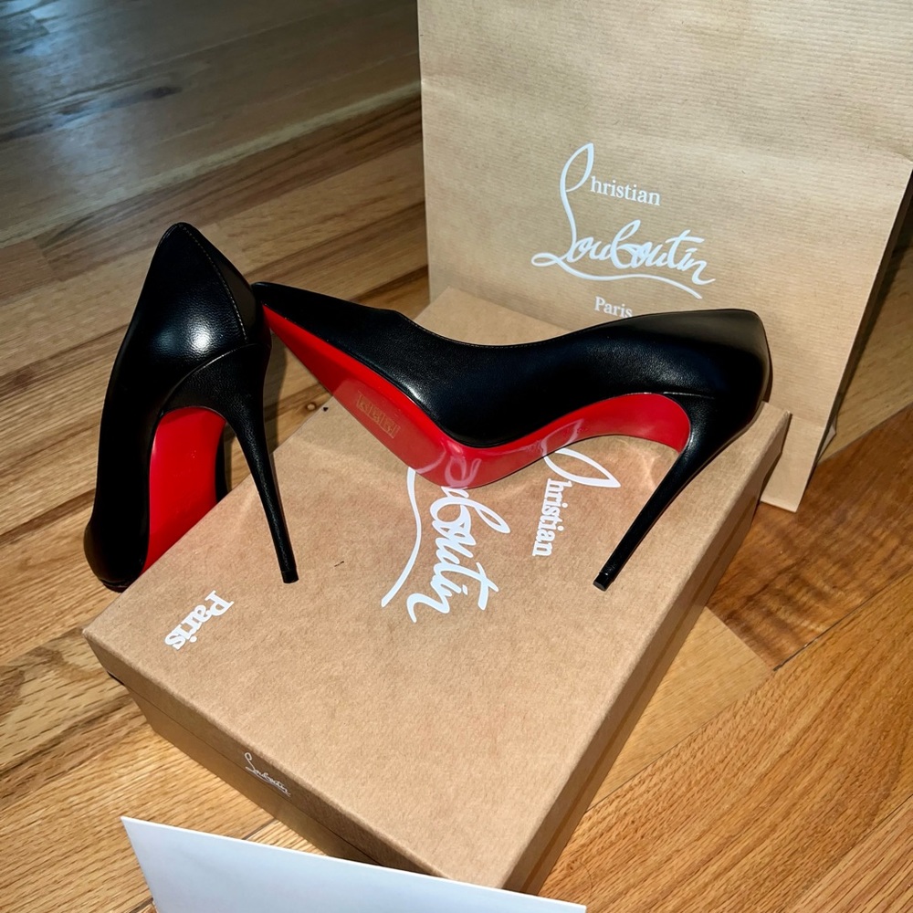 CHRISTIAN LOUBOUTIN
Black Kate 100 Heels 👠